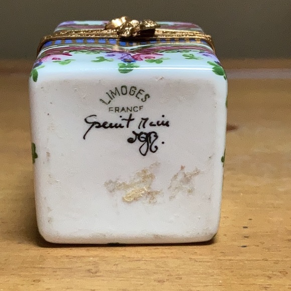 Limoges France Peint Main Trinket Box - Picture 9 of 9